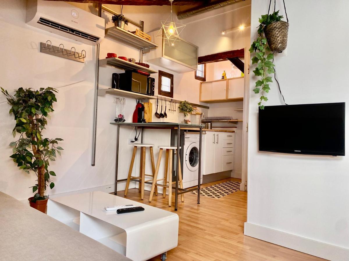 Charming Gran Via Attic Apartment Madrid Exterior photo